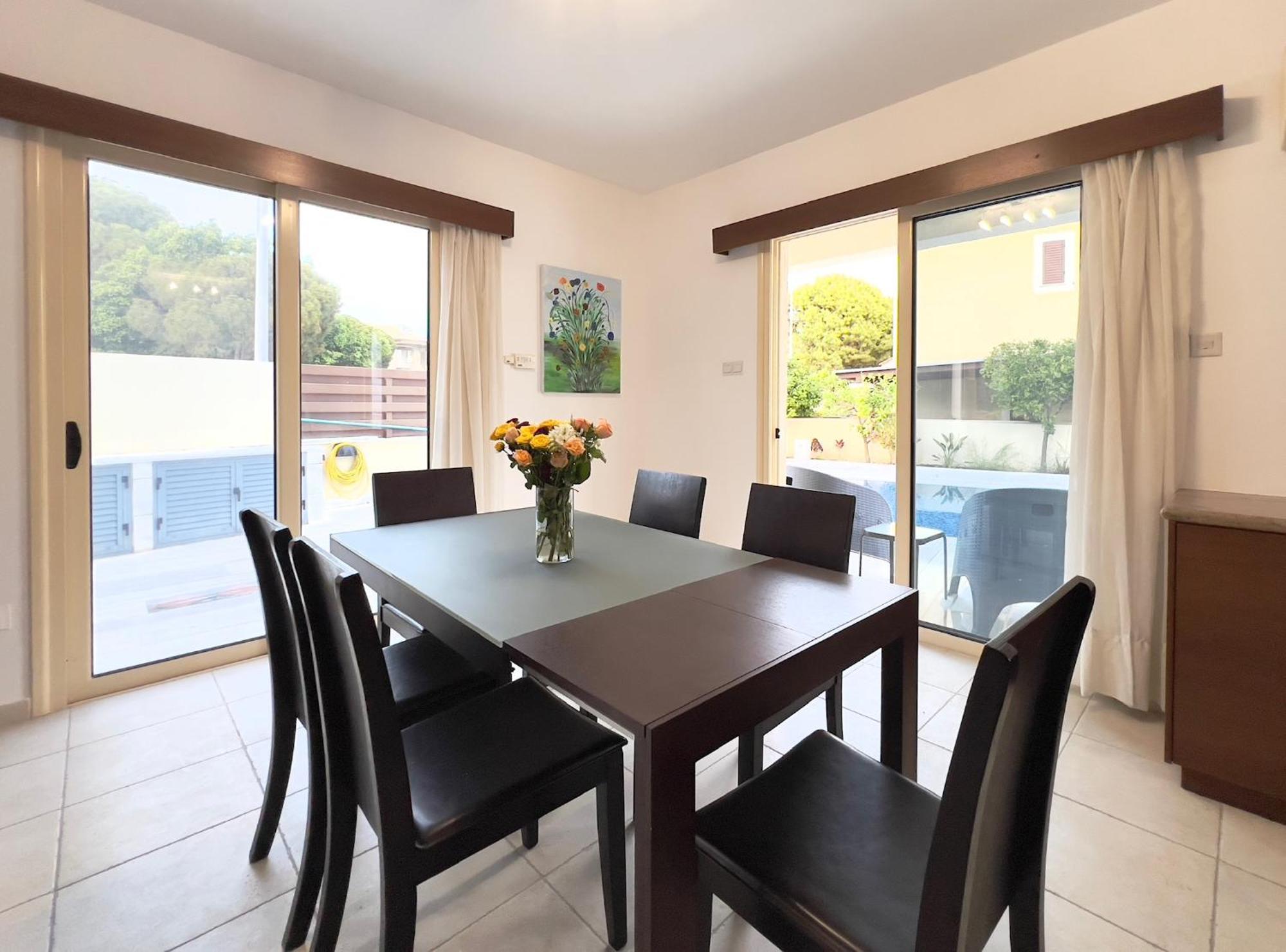 Coral Azure Villa Paphos ภายนอก รูปภาพ